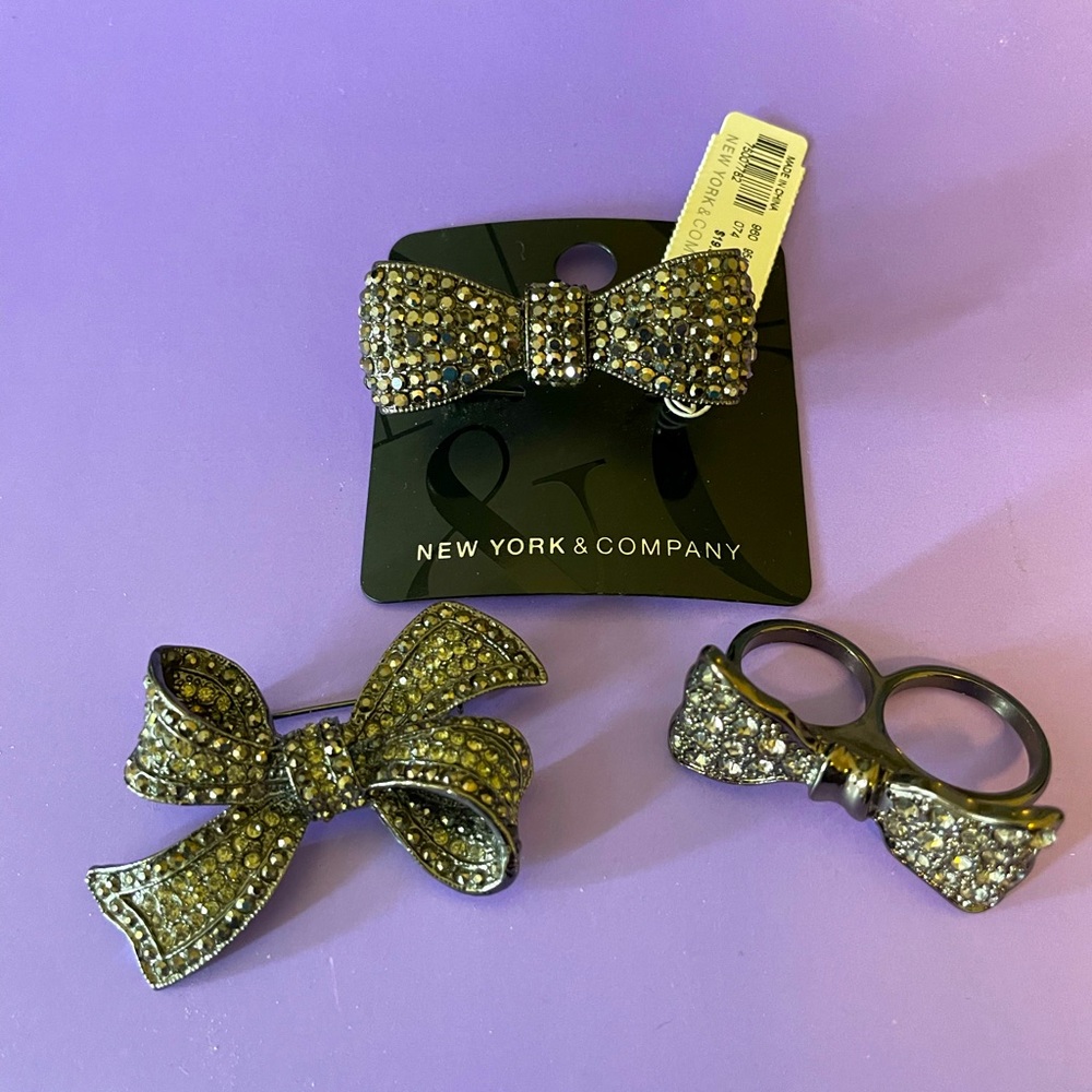Bows Ring And Brooches